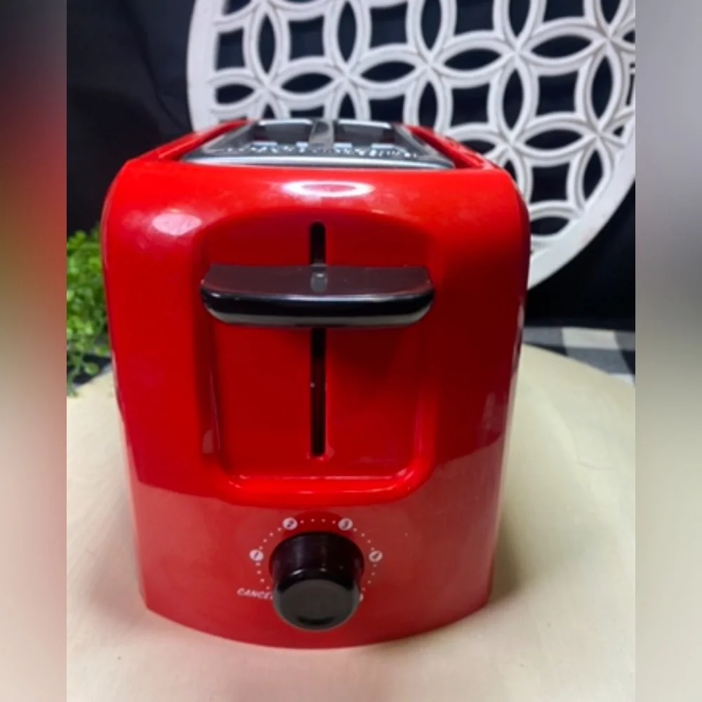 Disney-Mickey Mouse 2-Slice‎ Toaster Leaves Mickey Mouse Imprint on Toast